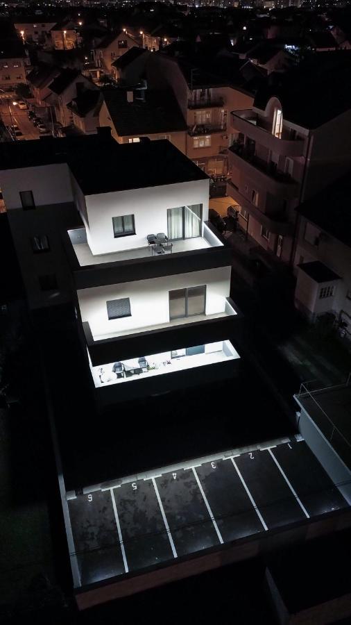 Hugo Apartments Загреб Экстерьер фото