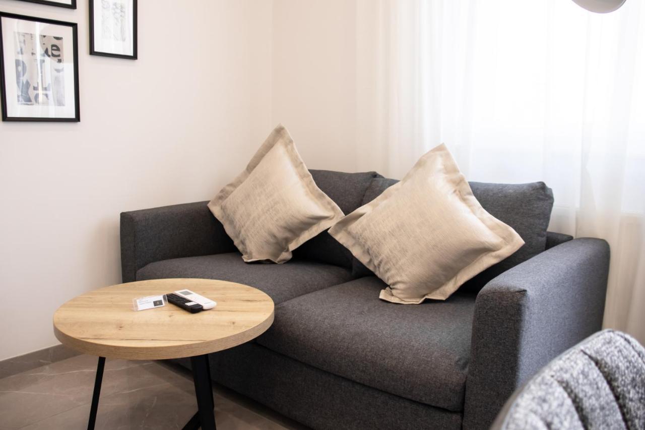 Hugo Apartments Загреб Экстерьер фото